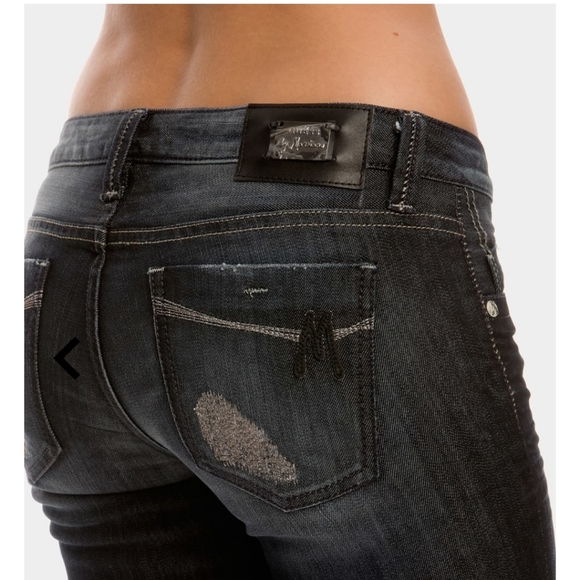 Jeans - Picture 1 of 3